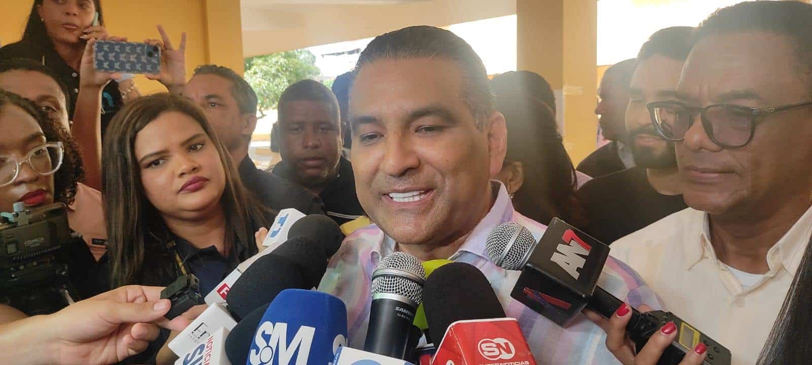 Luis Alberto vota. Invita a los munícipes del SDE a ejercer su derecho ...
