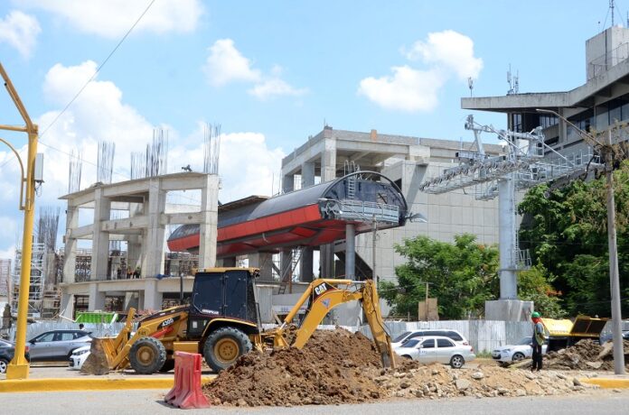 Avance Construccion Monorriel y Teleferico Santiago. Hoy/ Javier Balbuena.
