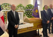 Profundo pesar en el velatorio de Manuel Rivas