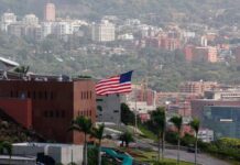 Embajada de EEUU reinicia formalmente operaciones en Venezuela