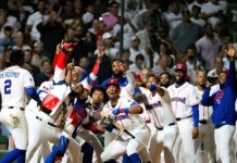 El país celebra triunfo de selección de béisbol en juego de calentamiento