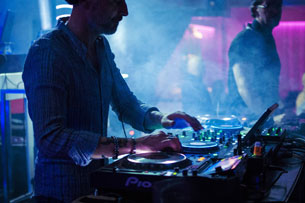 dj