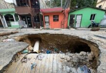 Calles intransitables y viviendas al borde del colapso en SDO