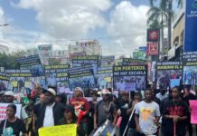 Contratistas reclaman pago