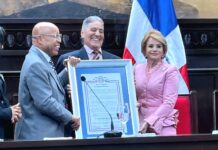 Niní Caffaro recibe reconocimiento a su trayectoria artística a propuesta de Lucia Medina
